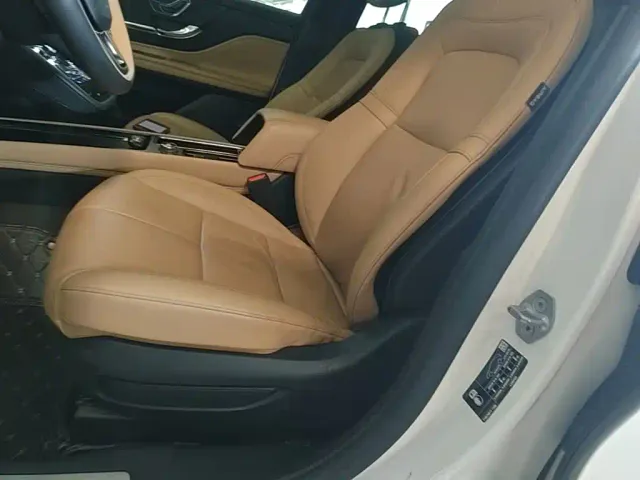 Lincoln Corsair — Фото автомобиля 14