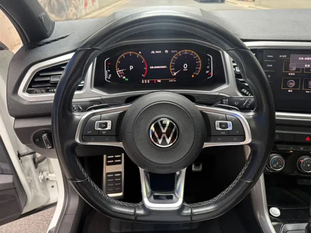 Volkswagen T-Roc — Фото автомобиля 11