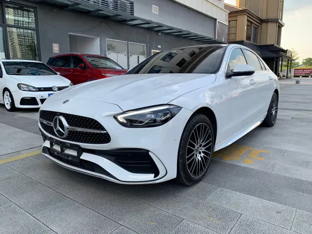 Фотография автомобиля — Mercedes-Benz C-Class