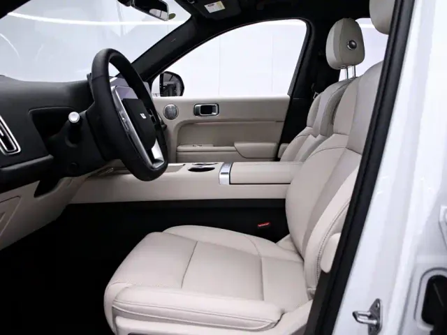 Li Auto L7 — Фото автомобиля 14