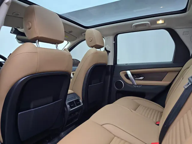 Land Rover Discovery Sport — Фото автомобиля 17