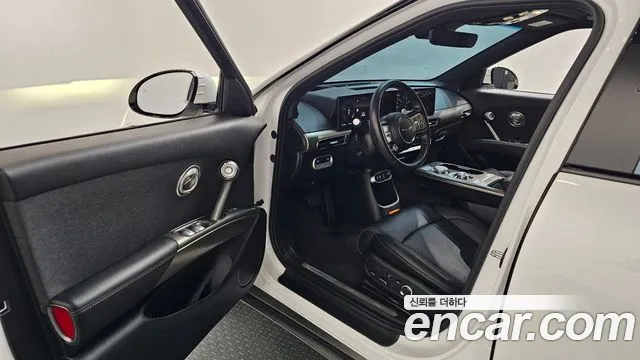 Genesis GV60 — Фото автомобиля 15