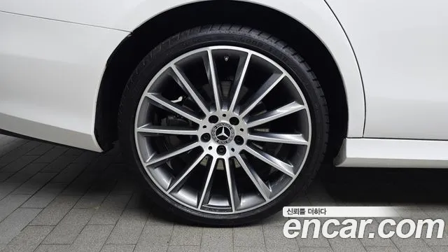 Mercedes-Benz E-Class E-класс W213 — Фото автомобиля 4