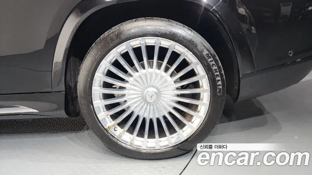 Mercedes-Benz GLS-Class — Фото автомобиля 13