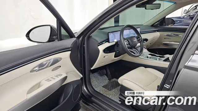 Genesis GV70 2.5T Бензин AWD — Фото автомобиля 10
