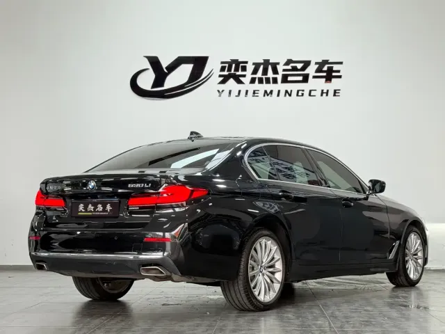 BMW 5 Series — Фото автомобиля 9