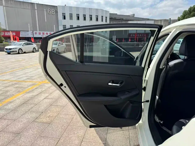 Nissan Sylphy — Фото автомобиля 14