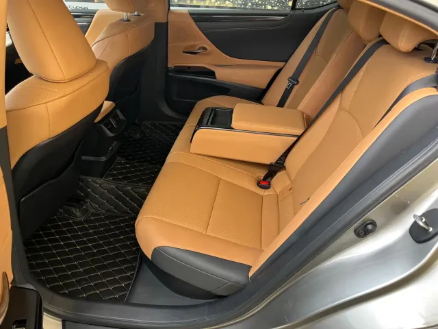 Lexus ES — Фото автомобиля 10