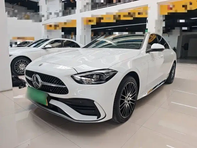 Фотография автомобиля — Mercedes-Benz C-Class