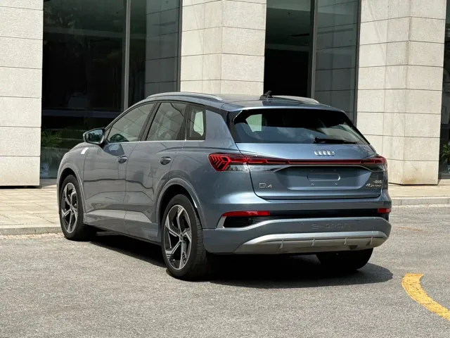 Audi Q4 e-tron — Фото автомобиля 18