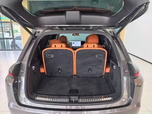 Li Auto L8 — Фото автомобиля 5