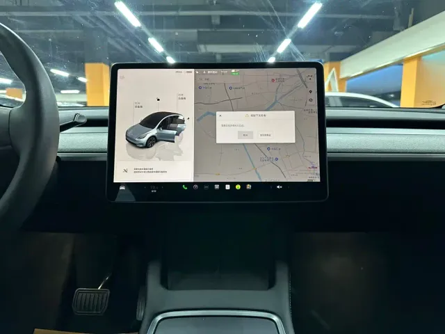 Tesla Model Y — Фото автомобиля 11