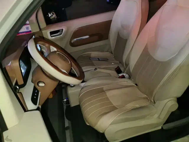 Wuling Hongguang Mini EV — Фото автомобиля 11