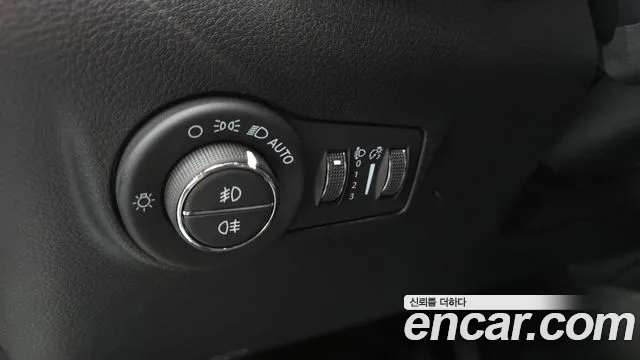 Jeep Compass — Фото автомобиля 29