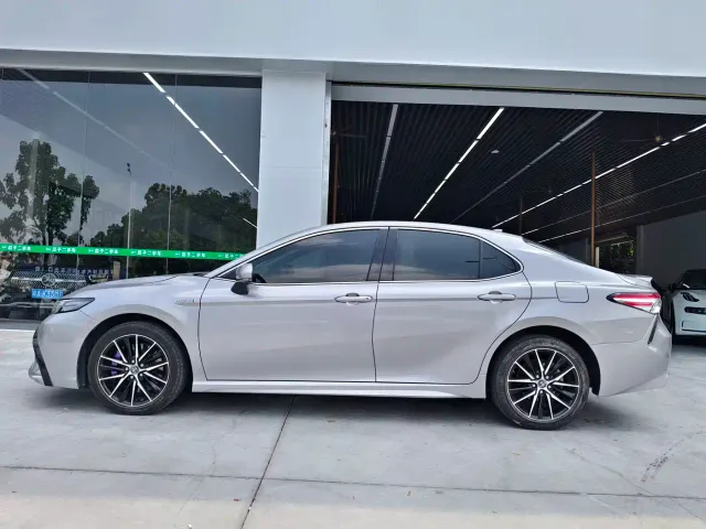 Toyota Camry — Фото автомобиля 6