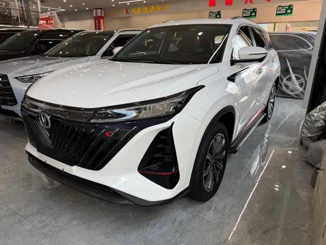 Changan CS75 Plus — Фото автомобиля 10