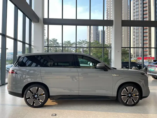 Denza Denza N8L 2025 Standard — Фото автомобиля 3