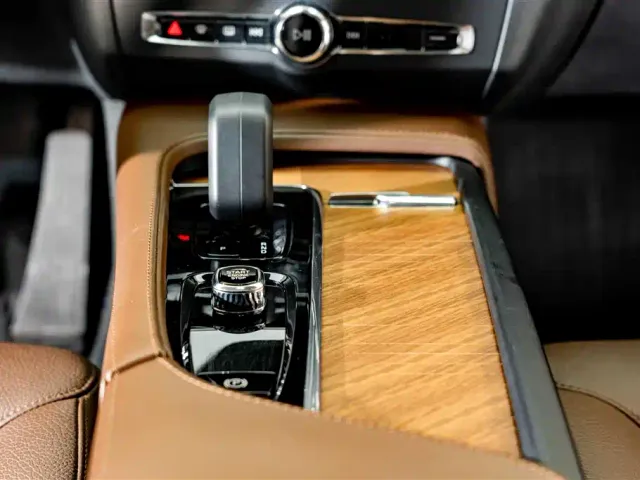 Volvo S90 — Фото автомобиля 14
