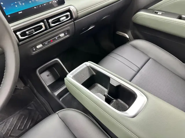 Baojun Yep Plus — Фото автомобиля 25