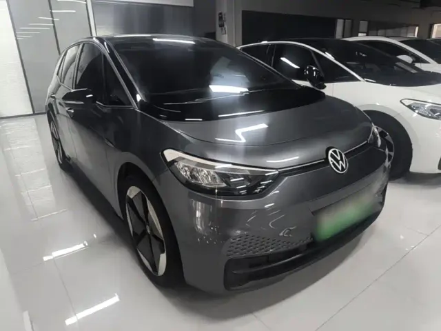 Volkswagen ID.3 — Фото автомобиля 3