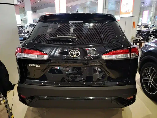Toyota Frontlander — Фото автомобиля 5