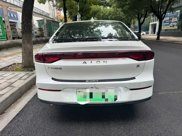 GAC Aion S — Фото автомобиля 14