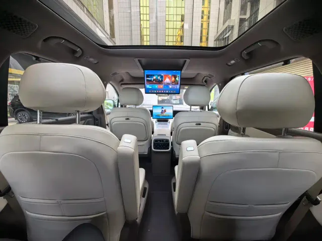 Denza N8L — Фото автомобиля 14