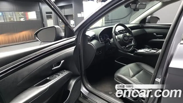 Hyundai Tucson Tucson (NX4) Бензин 1.6 турбо 2WD — Фото автомобиля 9