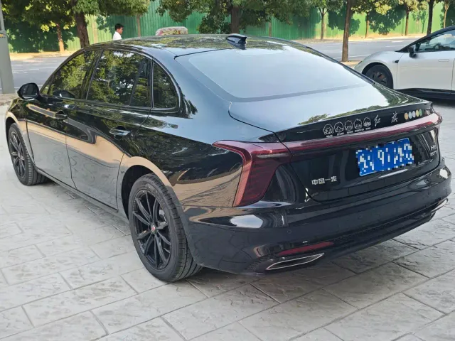 Hongqi H5 — Фото автомобиля 6