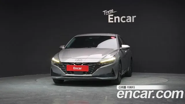 Hyundai AVANTE Avante (CN7) — Фото автомобиля 3