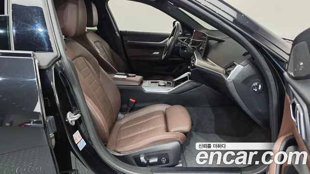 BMW i4 — Фото автомобиля 16