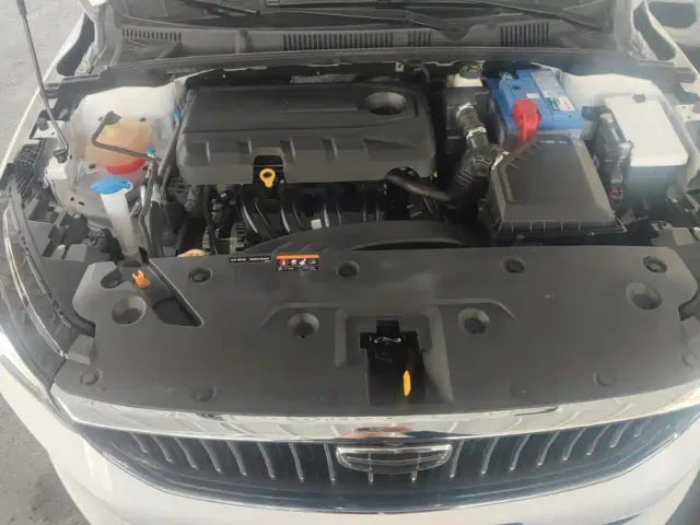 Geely Emgrand — Фото автомобиля 10