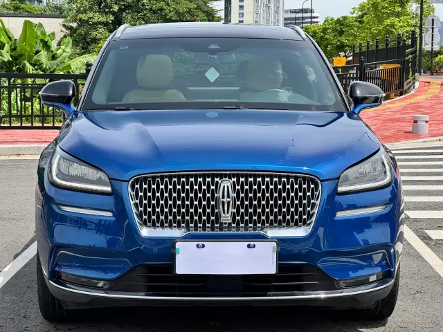 Lincoln Corsair — Фото автомобиля 2
