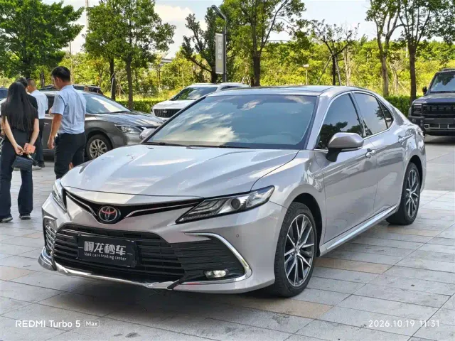 Фотография автомобиля — Toyota Camry