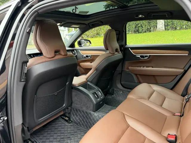 Volvo S90 — Фото автомобиля 11