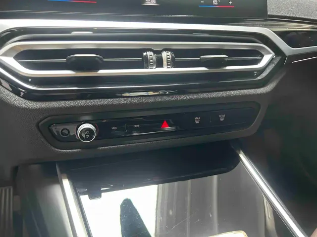 BMW i3 — Фото автомобиля 7