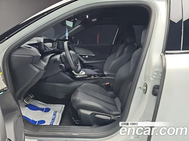 Peugeot 2008 2nd Gen — Фото автомобиля 10