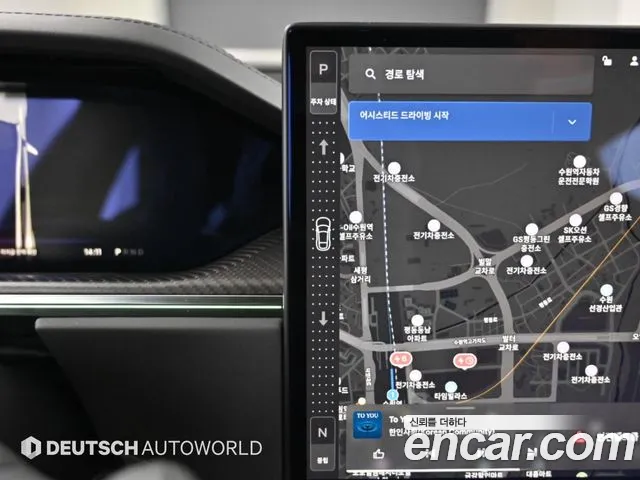 Tesla Model S — Фото автомобиля 17