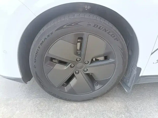Li Auto Li Auto i6 2025 2WD Base Model — Фото автомобиля 22