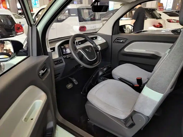 Wuling Hongguang Mini EV — Фото автомобиля 15