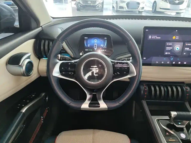 BYD Yuan PLUS — Фото автомобиля 10