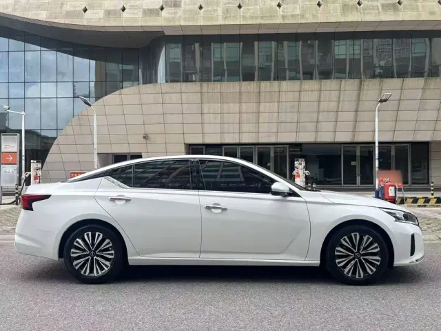 Nissan Teana — Фото автомобиля 14