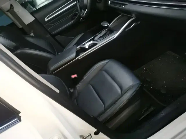 Geely Emgrand — Фото автомобиля 24