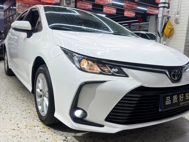 Toyota Corolla — Фото автомобиля 3