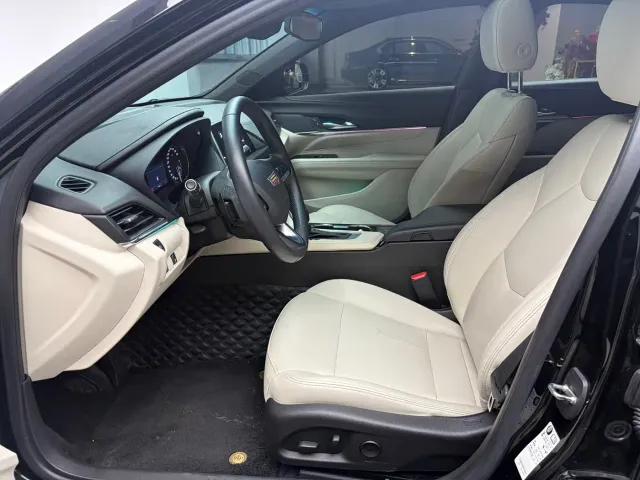 Cadillac CT4 — Фото автомобиля 11