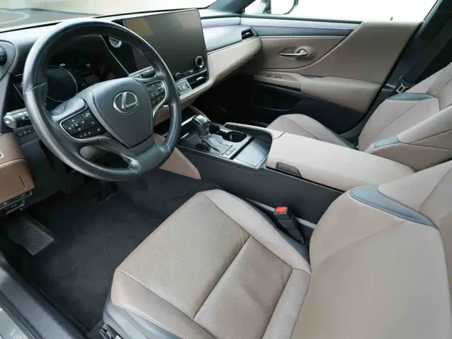 Lexus ES — Фото автомобиля 9