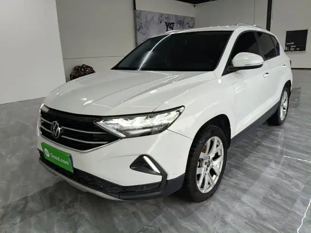 Фотография автомобиля — Jetta VS5
