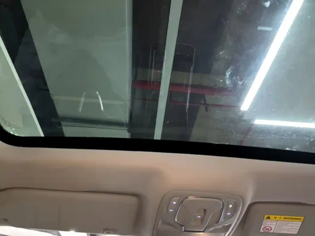 Roewe i6 MAX EV — Фото автомобиля 17