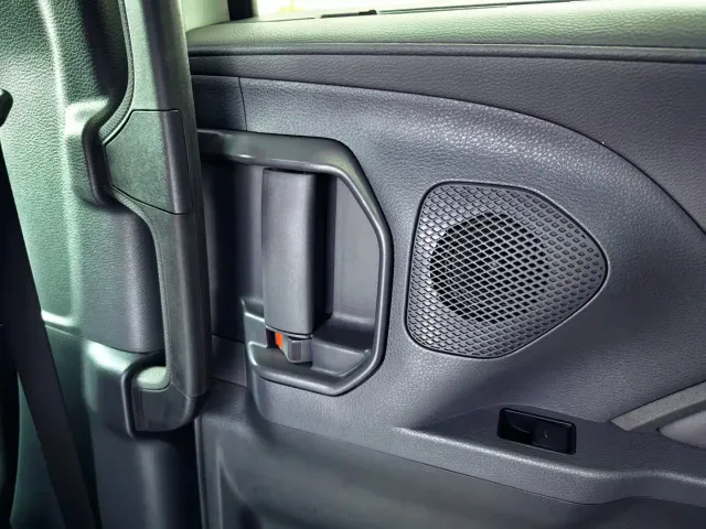 Toyota Granvia — Фото автомобиля 20