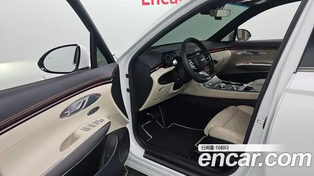 Genesis GV70 2.5T Бензин AWD — Фото автомобиля 10